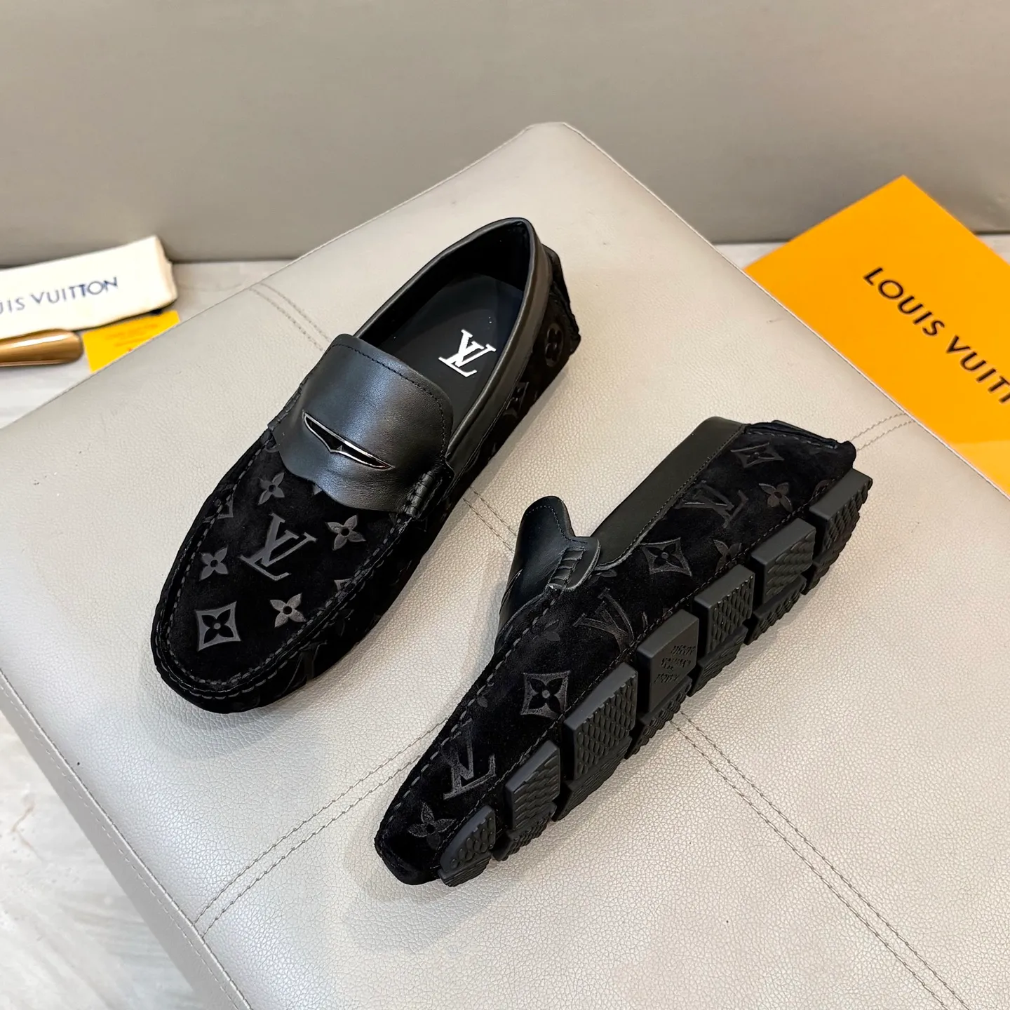 Factory price: 460💰LV men's beanie shoes 2025 official website synchronization <market top version> imported nubuck leather/embossed ➕ black cowhide original packaging. Size 38-45